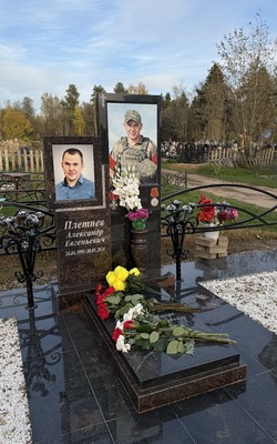 Эксклюзивный памятник сложной формы